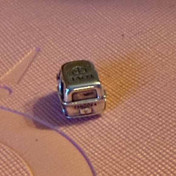 Pandora Camper Van charm - Picture 4 of 6